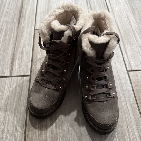 Tory Burch Cooper Shearling Suede Boots Women’s 7M - Picture 3 of 6